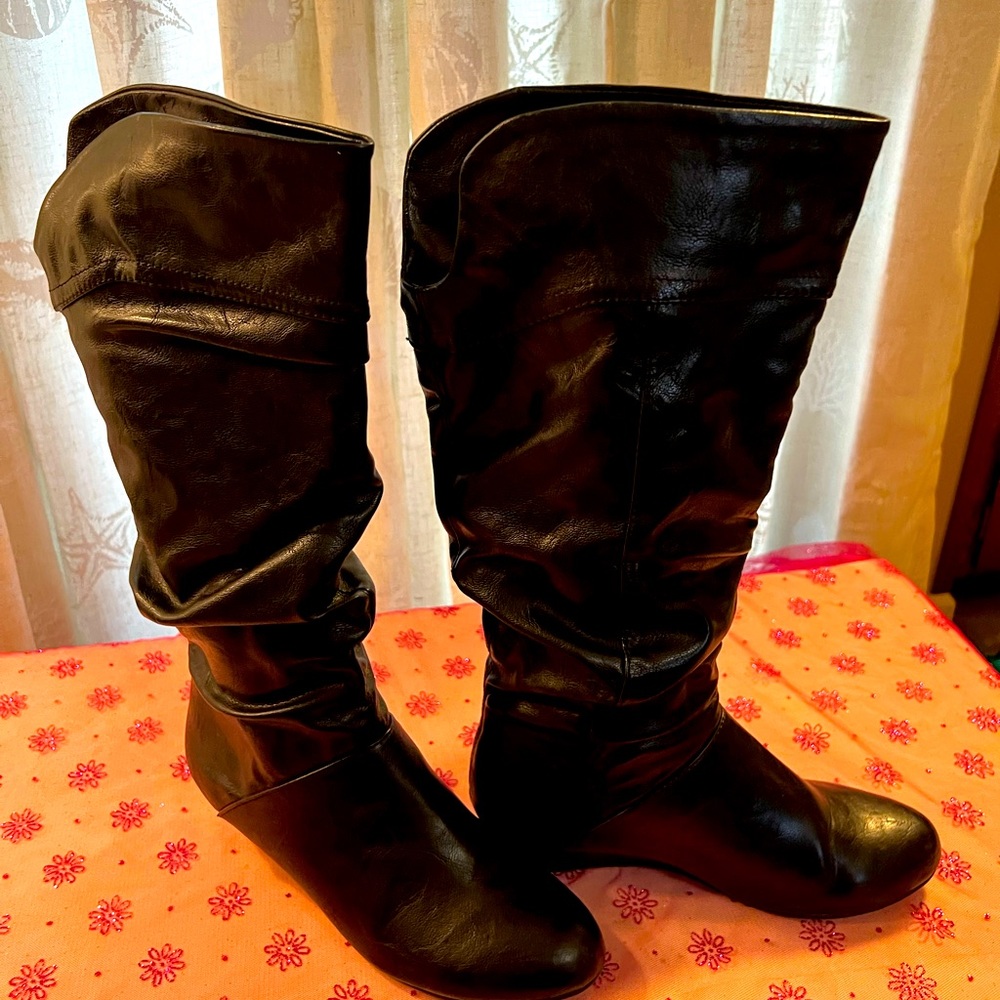Knee high black scrunch boots
